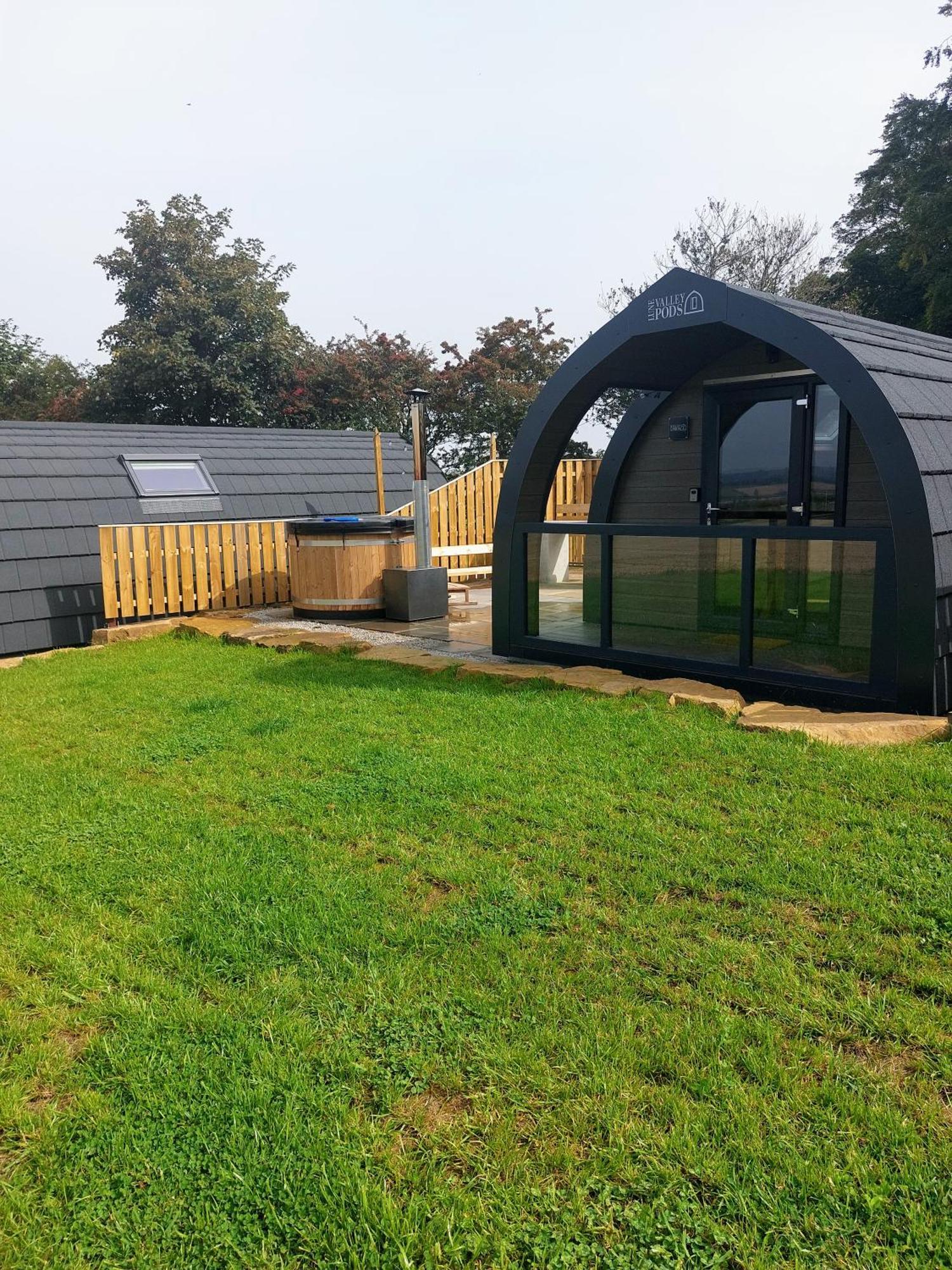 Eastfield Glamping Farm Hotel Spennithorne Exterior photo